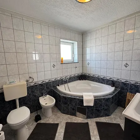 Latice Apartment *